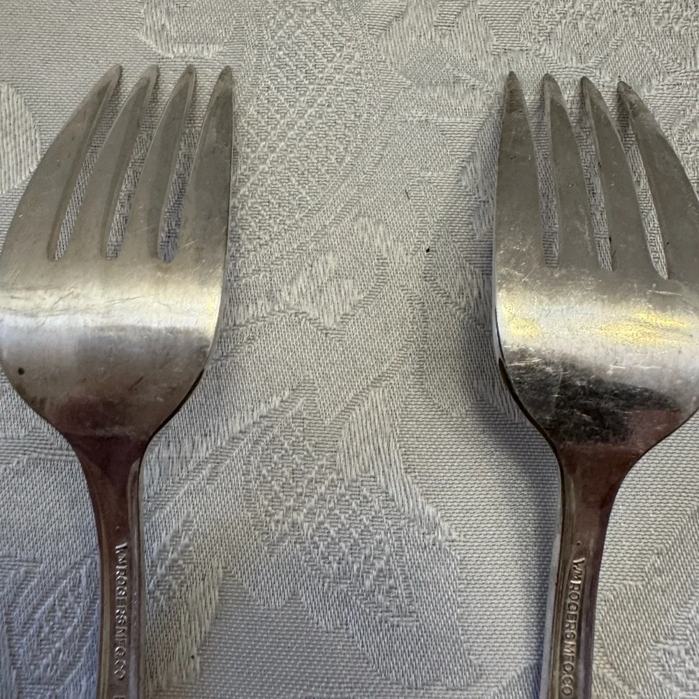 Vintage WM Rogers 1951 Magnolia Inspiration Extra Plate 6 Individual Salad Forks